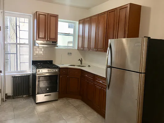 Rented by Showcase Realty | media 8