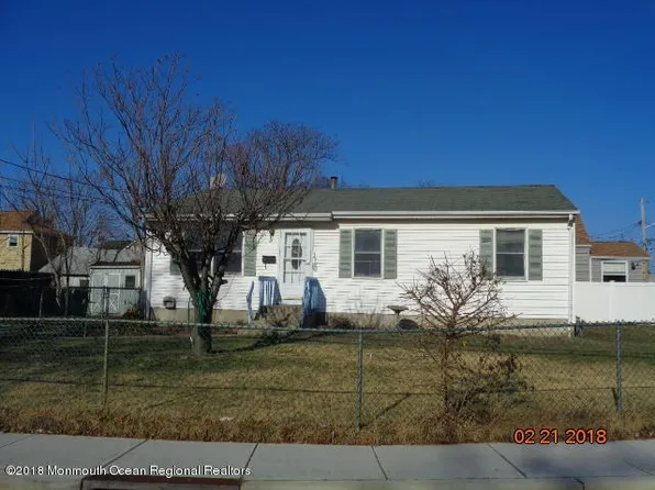 81 Seeley Ave, Keansburg, NJ 07734