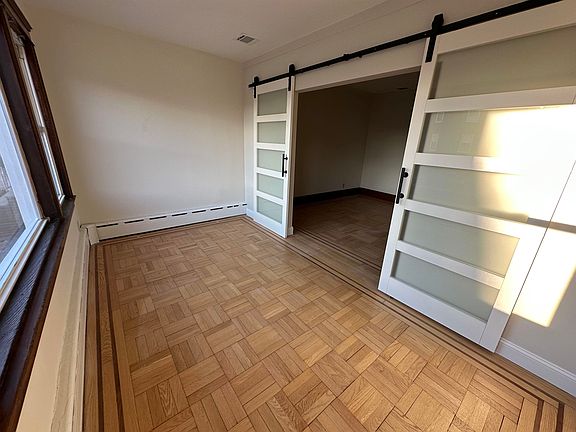 5th image of 505 Dewey Ave Floor 1