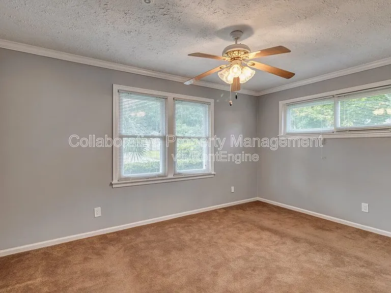 319 Tanglewood Rd — Photo 6