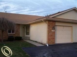 120 Davis Rd, Marysville, MI 48040