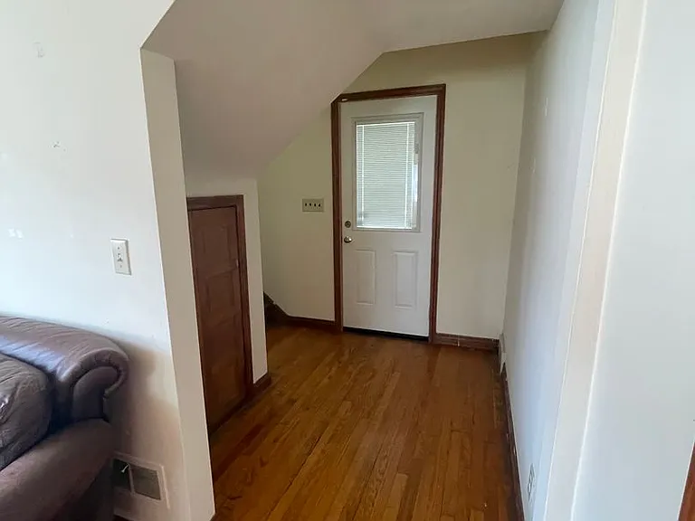 65 E Norwich Ave — Photo 27