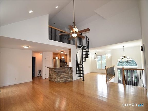 3rd image of 1382 Wolcott Road