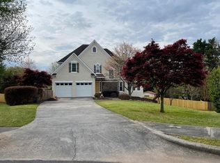 465 Tramore Ct, Roswell, GA 30075