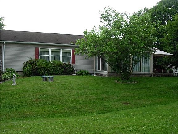 5th image of 525 Clydesdale Ave