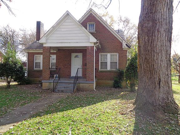 2nd image of 213 Frank St