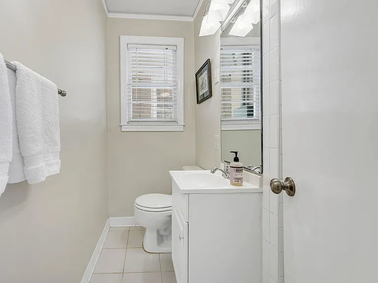 2918 Delano Dr — Photo 20