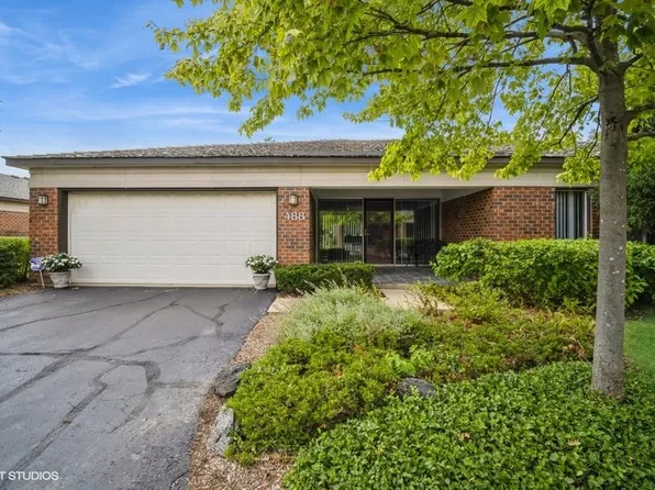 488 Taupo Ln, Deerfield, IL 60015