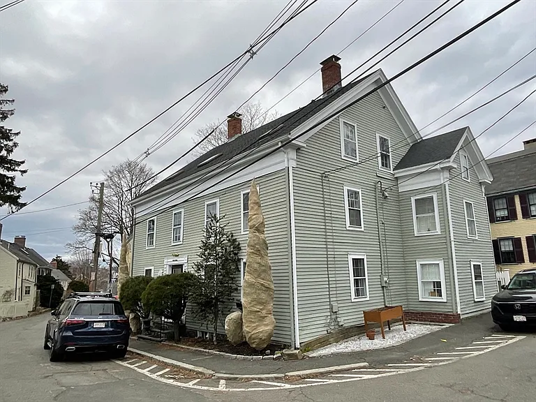 1 Middle St #3 — Photo 1