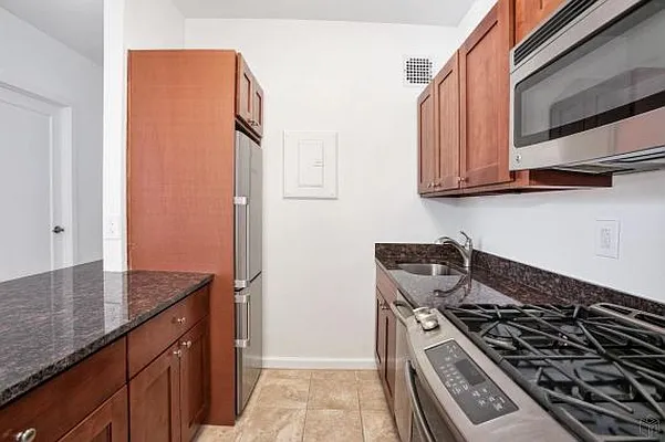 Rented by NY Living Solutions | media 3