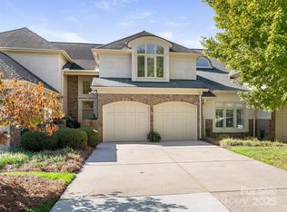 8942 Challis Hill Ln, Charlotte, NC 28226
