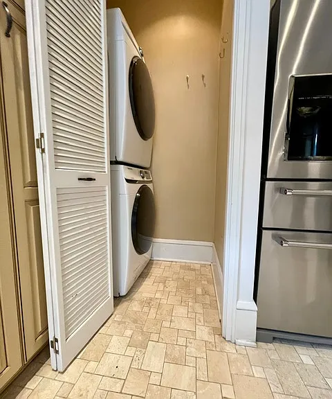 Full-size washer and dryer!