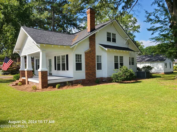 706 W Roseboro Street, Roseboro, NC 28382