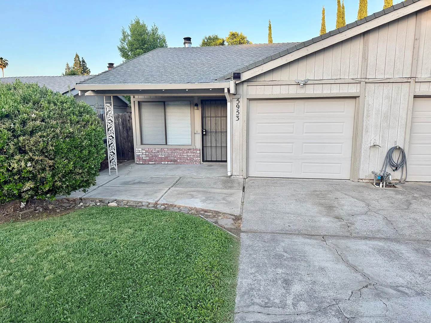 Fair Oaks 2bd/2ba Duplex with Garage — Photo 1