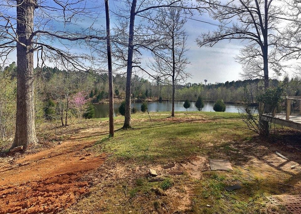 2nd image of 1044 County Road 213