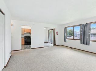 1616 Sloan St #3, Saint Paul, MN 55130