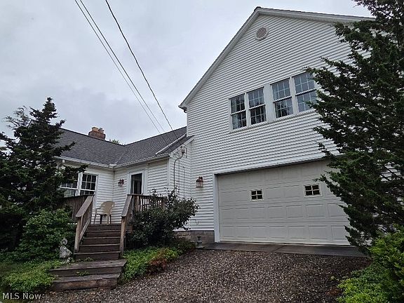 3rd image of 3221 Seifert Lewis Rd SE