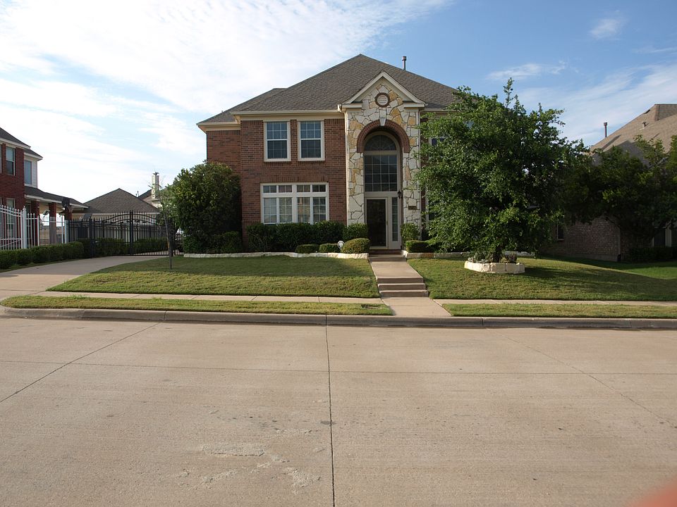 Front View of Home