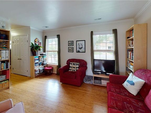 5th image of 1270 Springwell Pl
