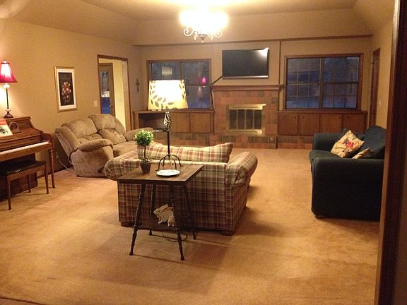 3rd image of 1915 N Wildwood Dr