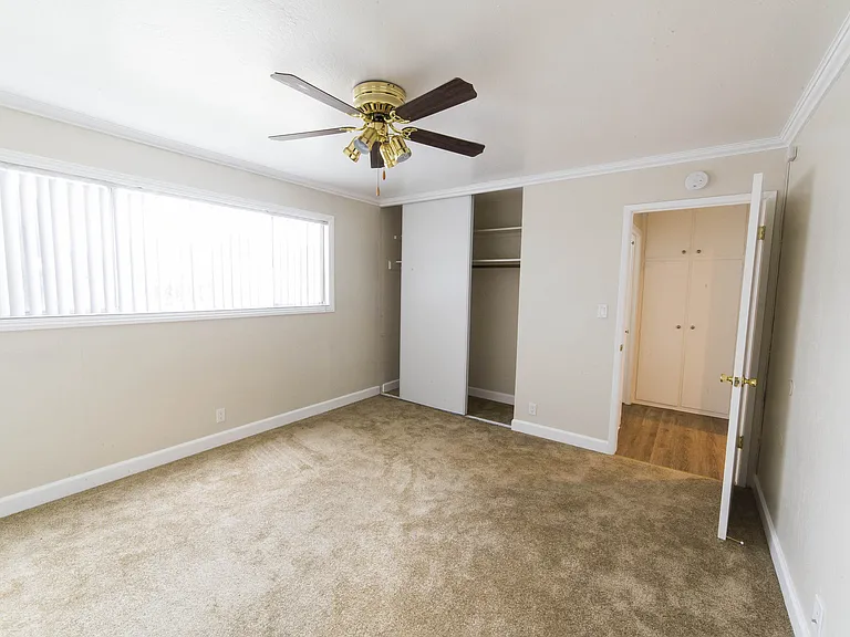 Midway Manor Apts. — Photo 22