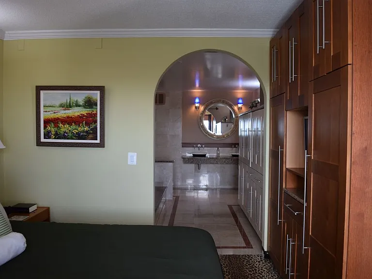 8350 Greensboro Dr #1017 — Photo 7