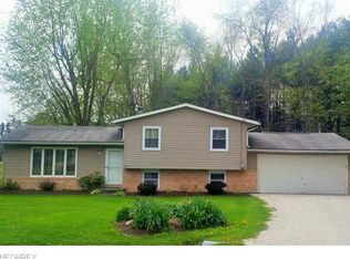 1228 Hiddenview St NW, Canton, OH 44720