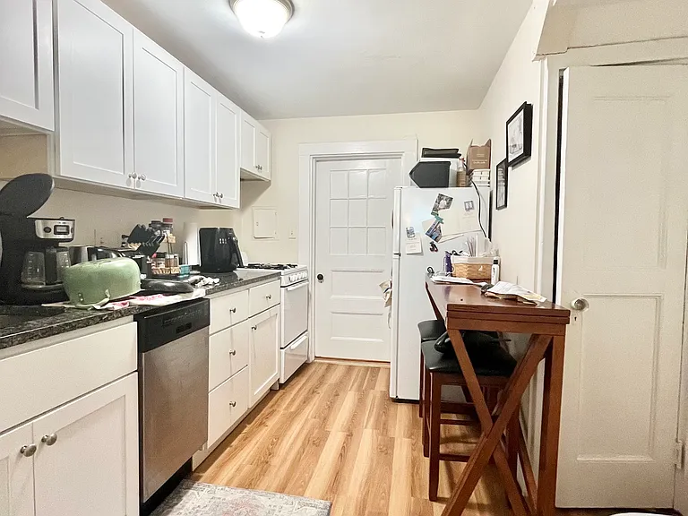 137 Bay State Rd #B — Photo 6