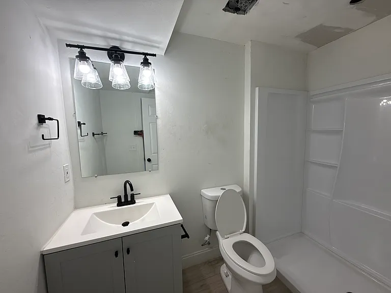 4523 Palm Beach Blvd #3 — Photo 7