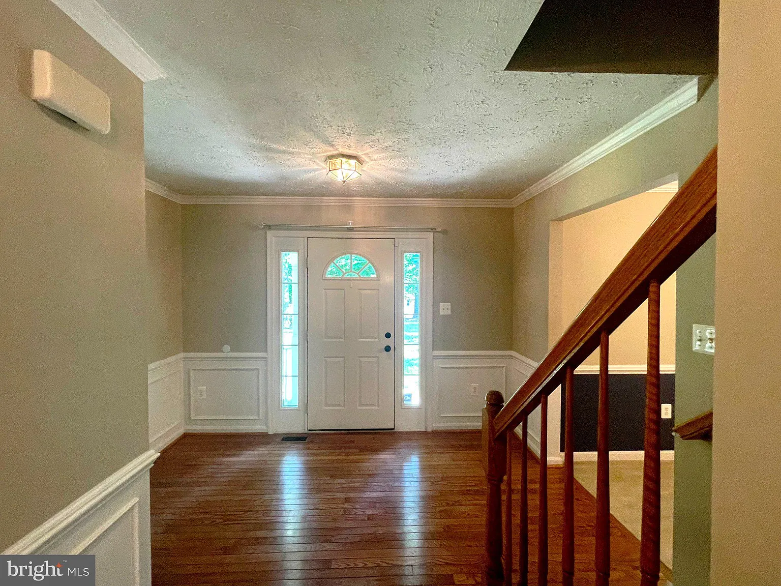 4 bed, 2.5 bath, 2380 sqft, $3,495 — Photo 2