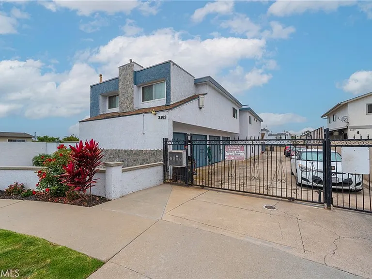 2306 Delaware St #B — Photo 2