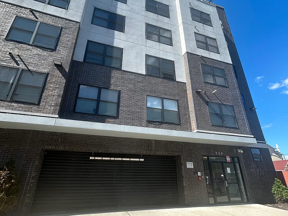 358-360 Hamilton Ave