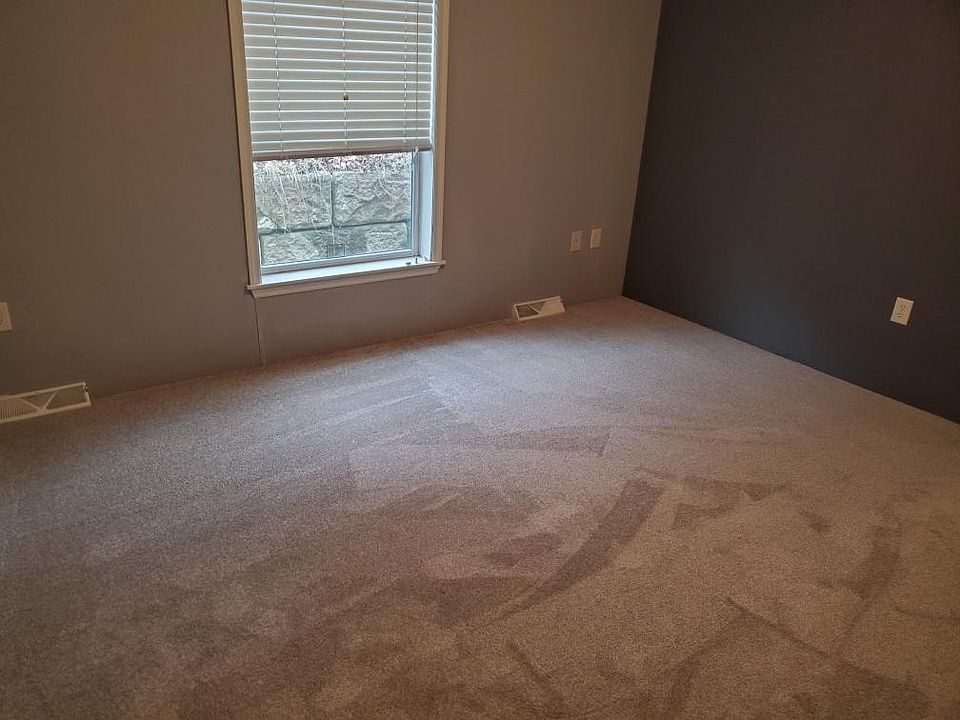 1st image of 37 Woodbine Ave