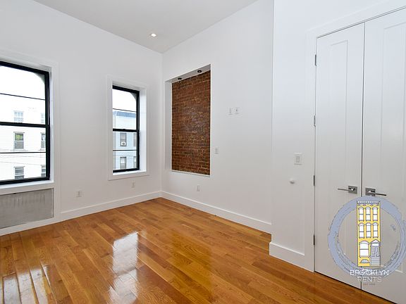 3rd image of 210 Wyckoff Ave #3F