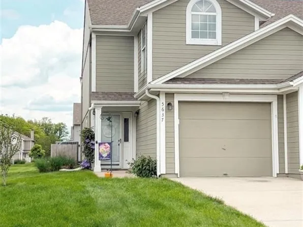 5637 NW Sunrise Meadow Cir, Lees Summit, MO 64064