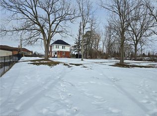 21 Johnson Rd, Brantford, ON N3S 7E8