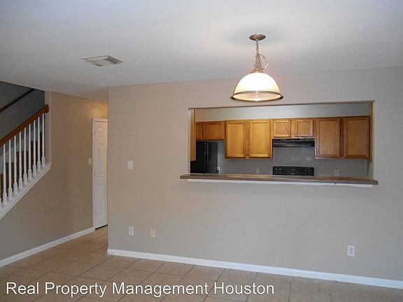 3rd image of 3013 La Estancia Ln