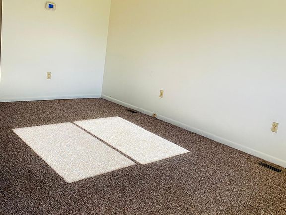 5th image of 10 Hepner Ave