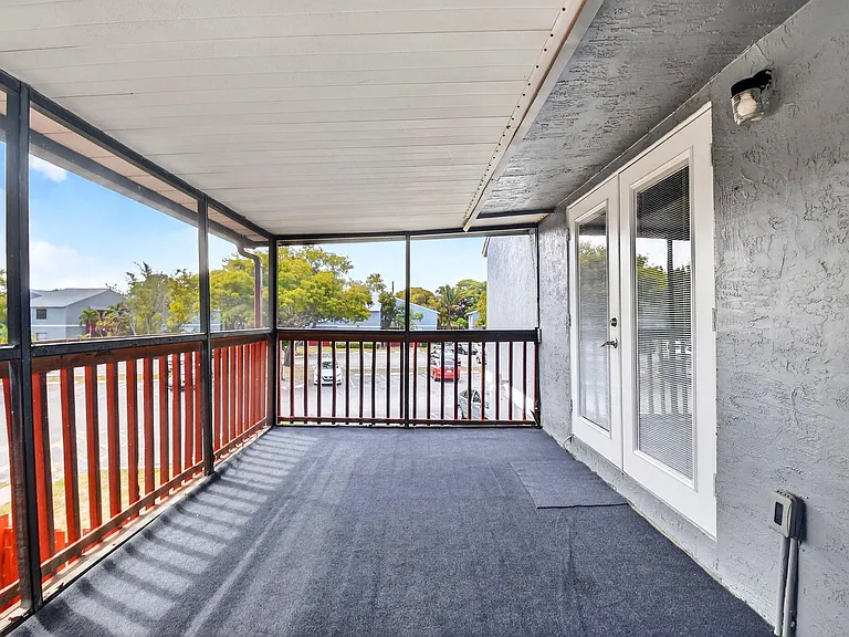 18 Crossings Cir #F — Photo 7