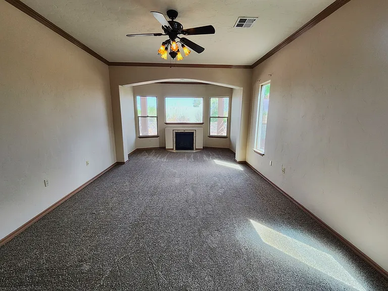 4189 Capistrano Ave — Photo 18