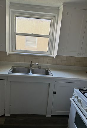 4th image of 857 McClain Rd #4