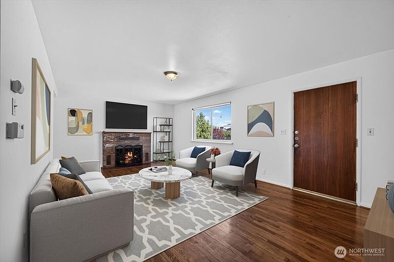 5th image of 4153 39th Avenue SW