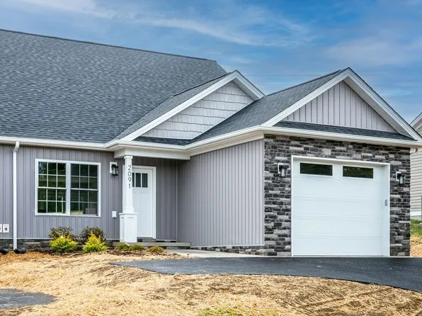 2091 Willow Hill Dr, Harrisonburg, VA 22801