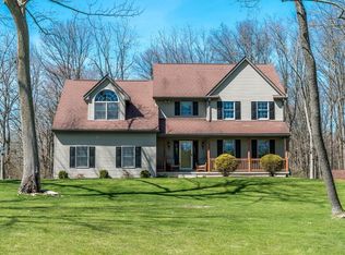 43 E Walker Ln, Christiana, PA 17509