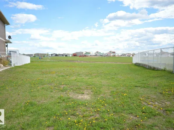 4403 38a St, Bonnyville, AB T9N 2P4