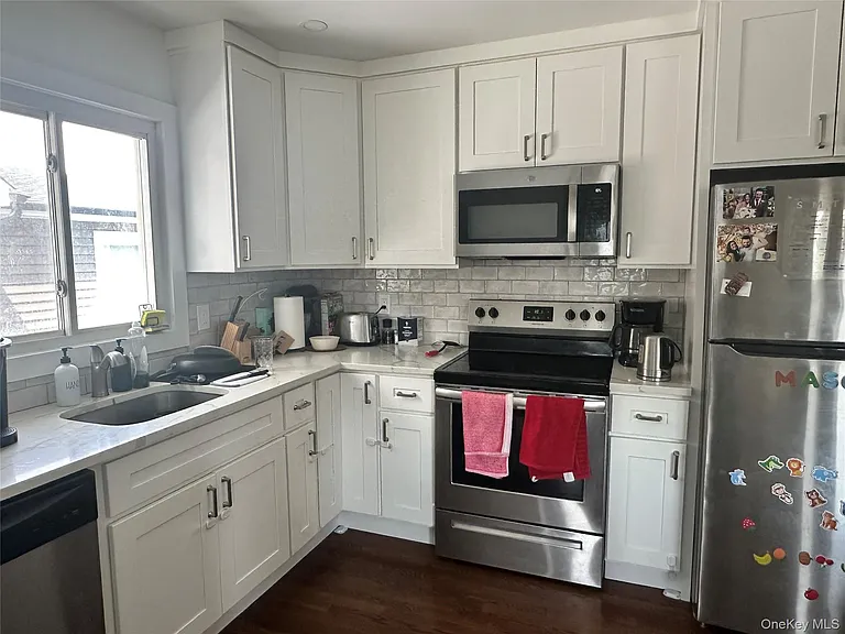 1741 Warren Pl — Photo 4