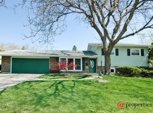 510 Frederick Ln, Hoffman Estates, IL 60169