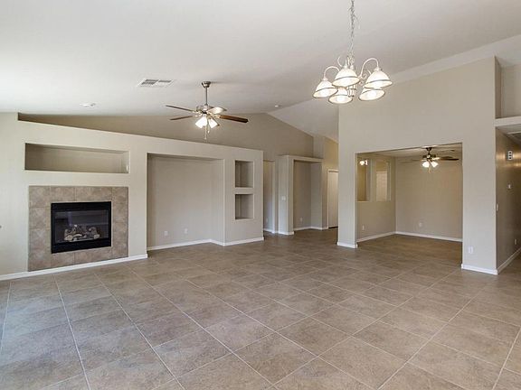4th image of 43223 W Oster Dr