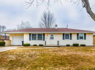 701 N Fernmeadow Dr, Appleton, WI 54915