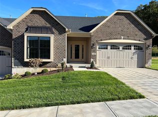 548 Ridge Top Ct, Eureka, MO 63025